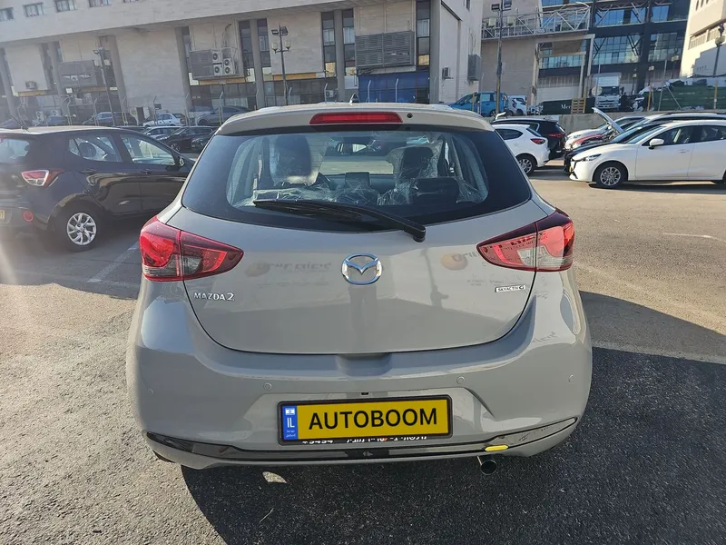 Mazda 2 nouvelle voiture, 2025