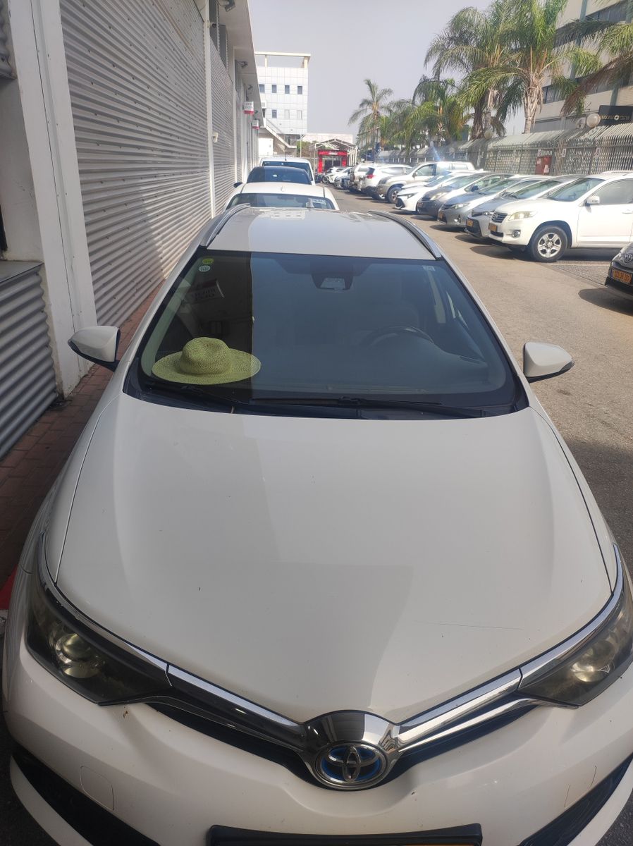 Toyota Auris 2nd hand, 2017, private hand