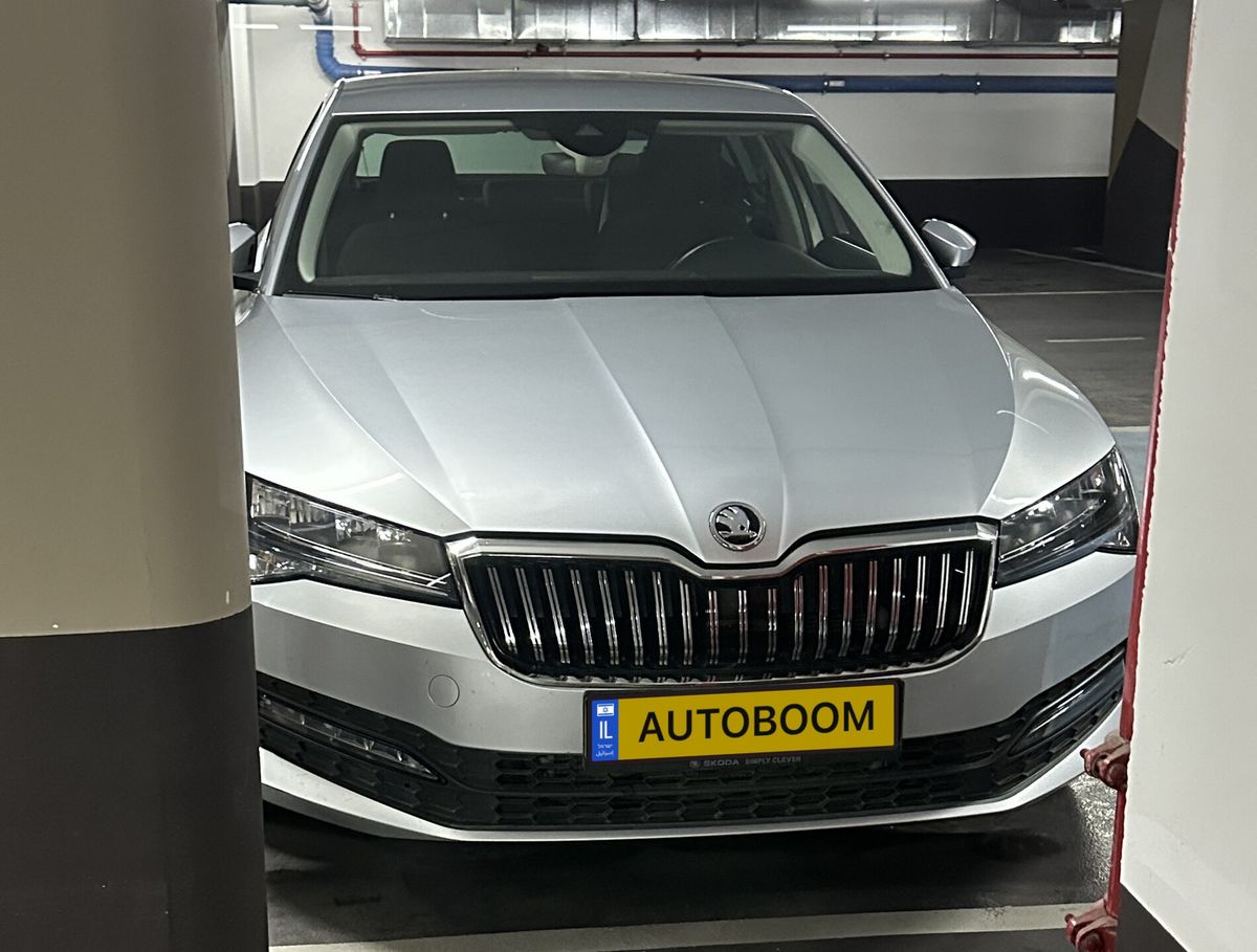 Škoda Superb 2ème main, 2022, main privée
