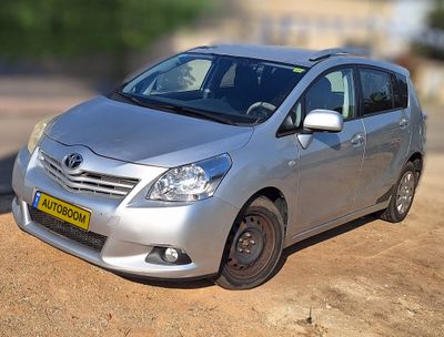 Toyota Verso с пробегом, 2012, частная рука