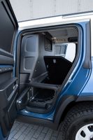 Land Rover Defender 2019. Coffre. VUS 3-portes, 2 génération