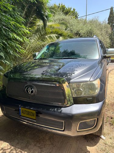 Toyota Sequoia, 2013, фото