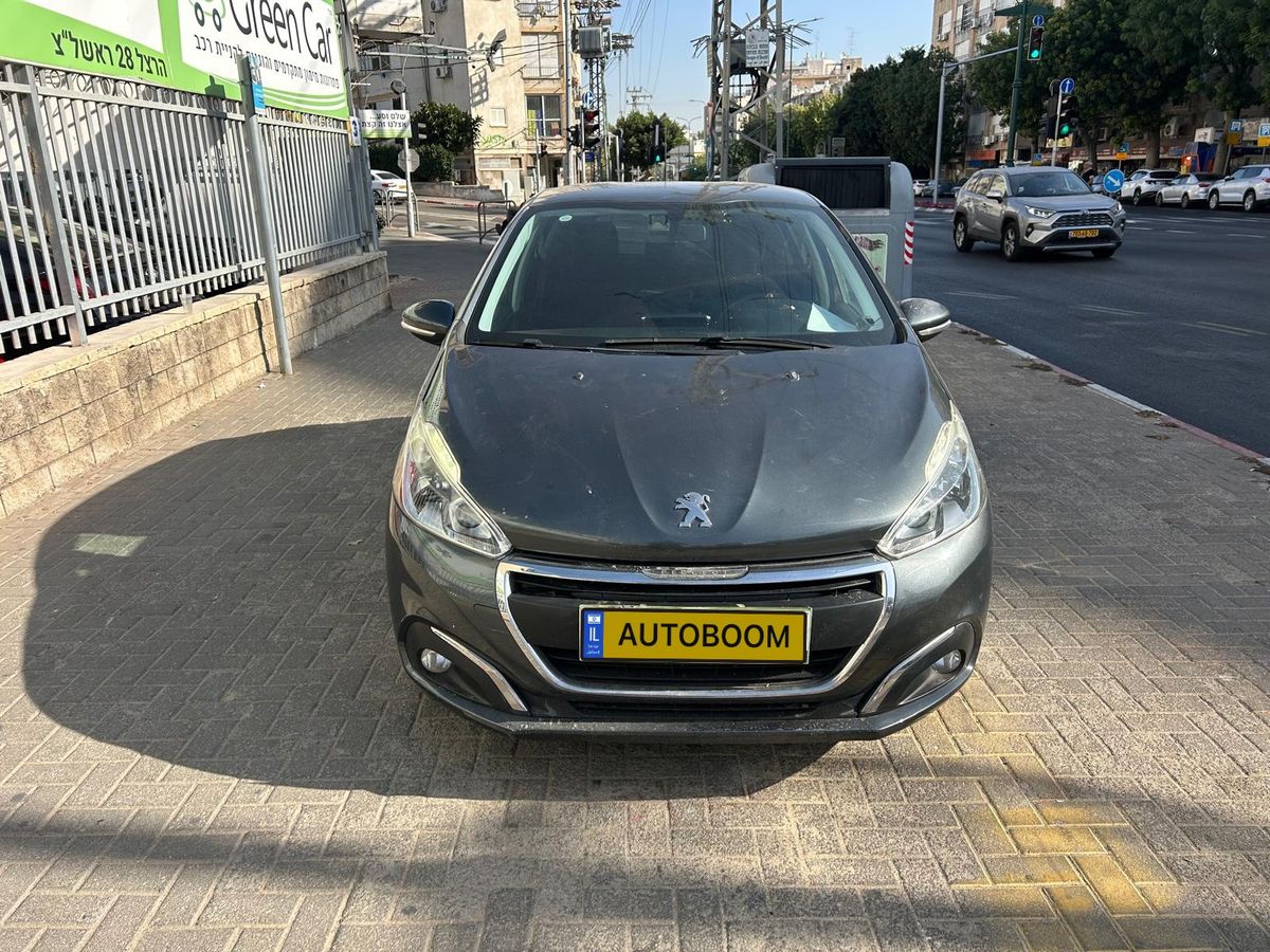 Peugeot 208 2nd hand, 2018, private hand
