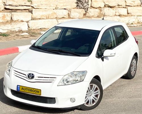 Toyota Auris 2ème main, 2011