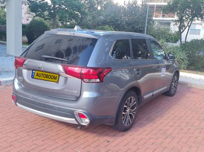 Mitsubishi Outlander 2nd hand, 2016, private hand