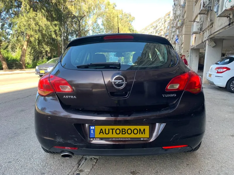 Opel Astra 2nd hand, 2012, private hand