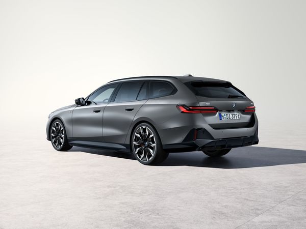 BMW i5 2024. Bodywork, Exterior. Estate 5-door, 1 generation