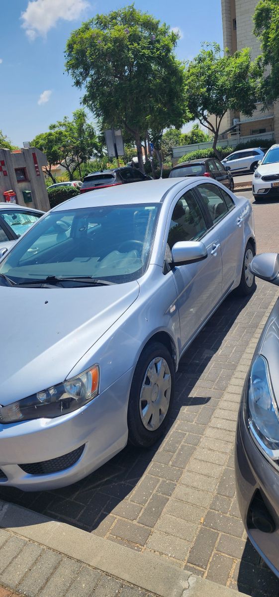 Mitsubishi Lancer с пробегом, 2011, частная рука