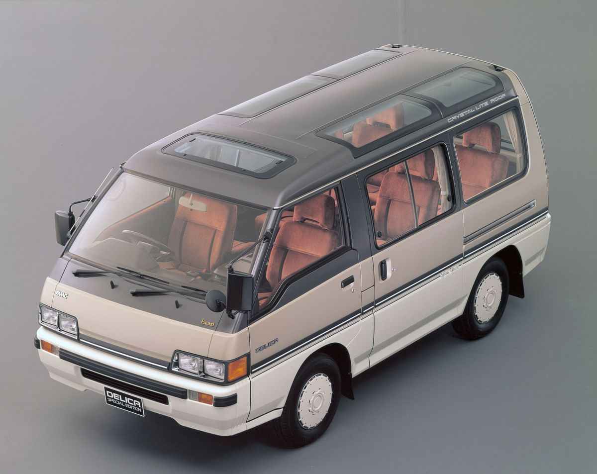 Mitsubishi Delica 1986. Carrosserie, extérieur. Monospace, 3 génération
