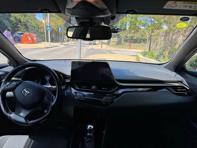 Toyota C-HR 2nd hand, 2019, private hand