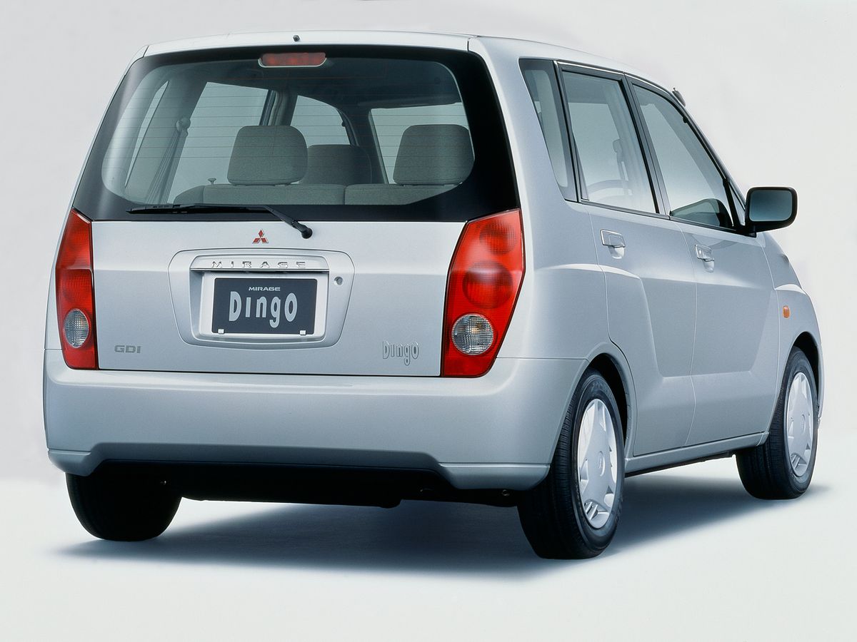 מיצובישי  דינגו 1998. מרכב, צורה. האצ'בק 5 דלתות, 1 דור