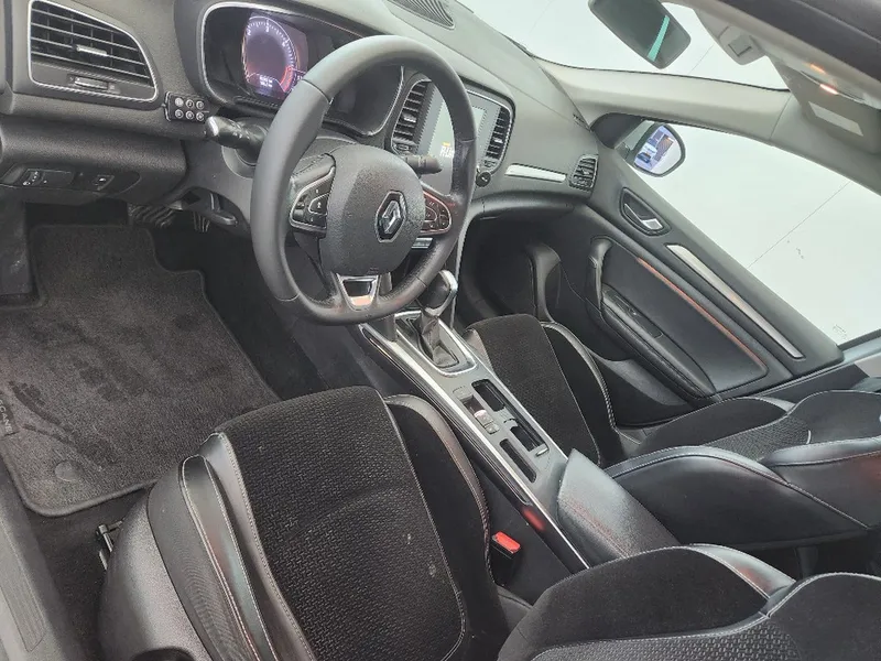 Renault Megane 2nd hand, 2021