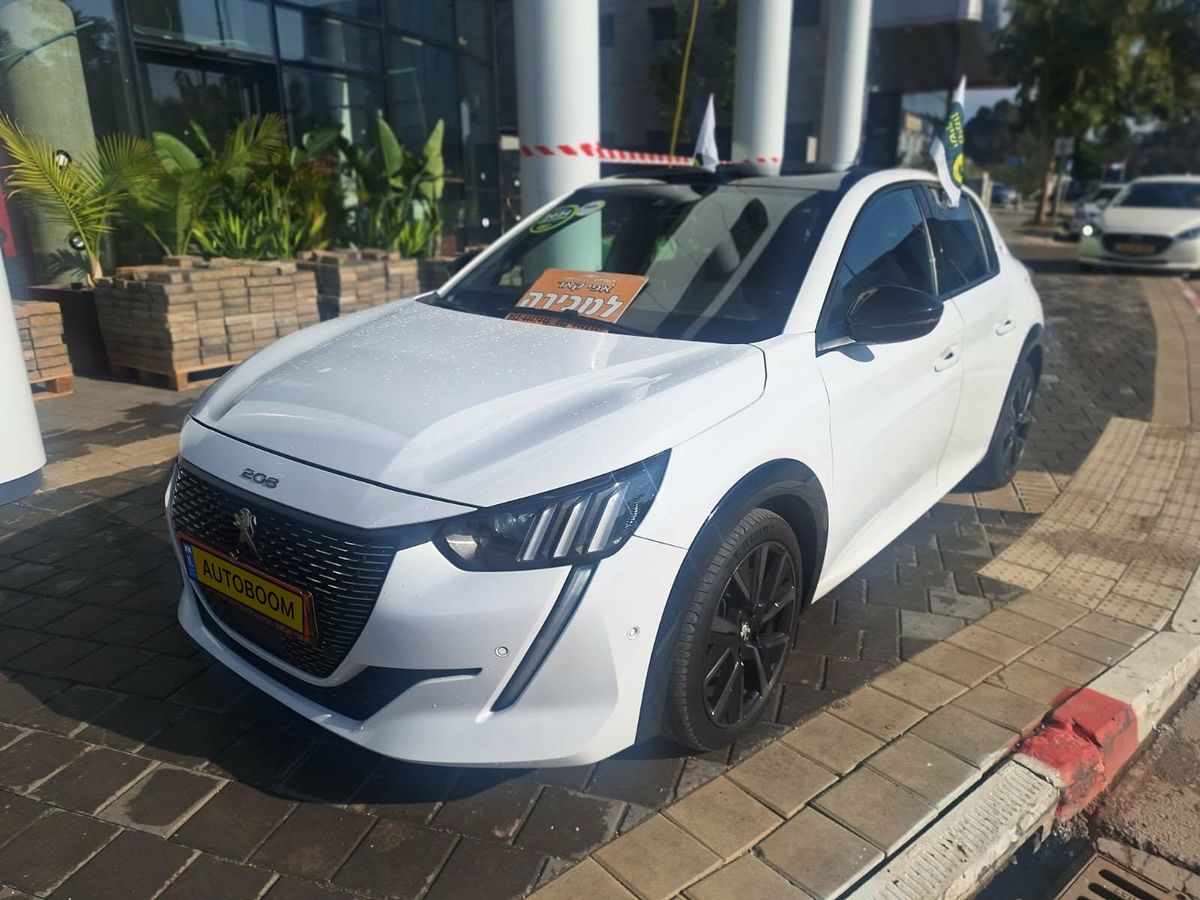 Peugeot 208 2nd hand, 2024, private