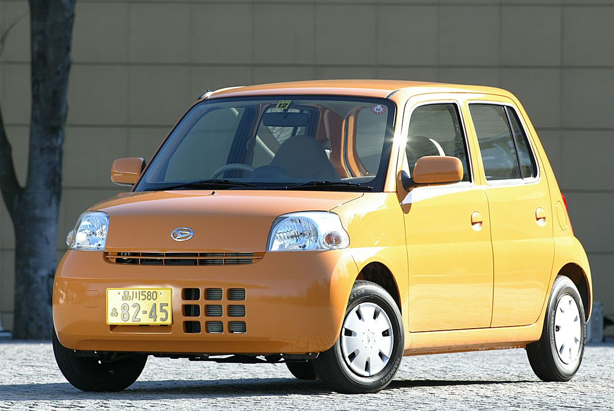 דייהטסו אסה 2005. מרכב, צורה. מיני 5 דלתות, 1 דור