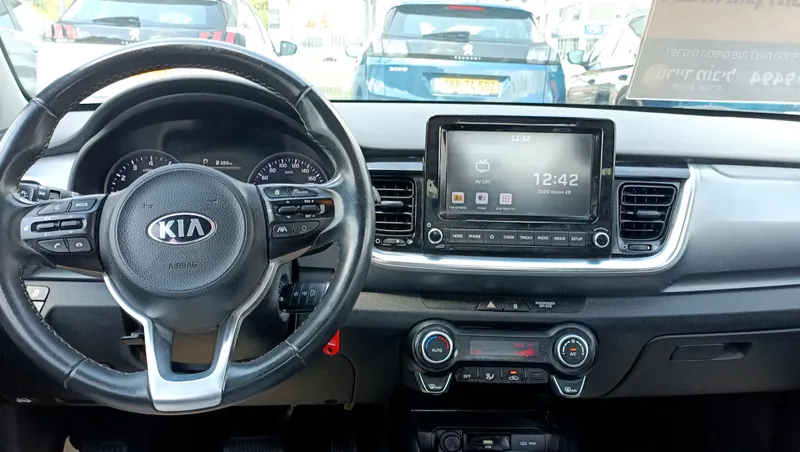 Kia Stonic с пробегом, 2021