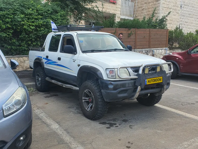 Toyota Hilux 2nd hand, 2004, private hand