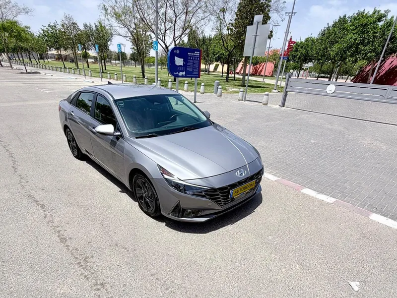 Hyundai Elantra 2ème main, 2022