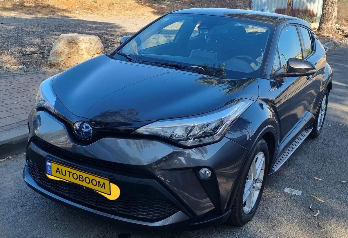 Toyota C-HR 2nd hand, 2021, private hand