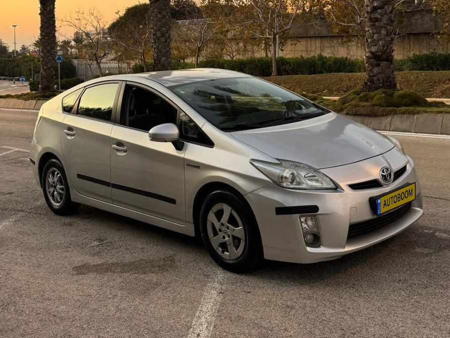Toyota Prius 2nd hand, 2011, private hand