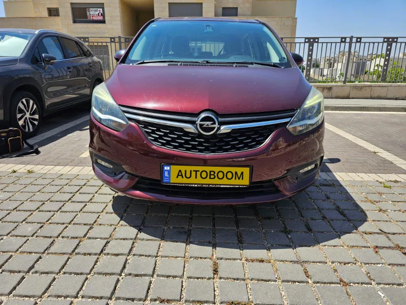 Opel Zafira 2ème main, 2018, main privée