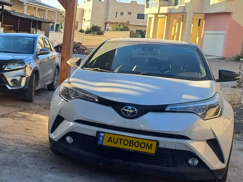 טויוטה C-HR יד 2 רכב, 2018, פרטי