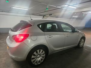 Opel Astra, 2012, photo