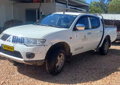 Mitsubishi L200 2nd hand, 2011, private hand