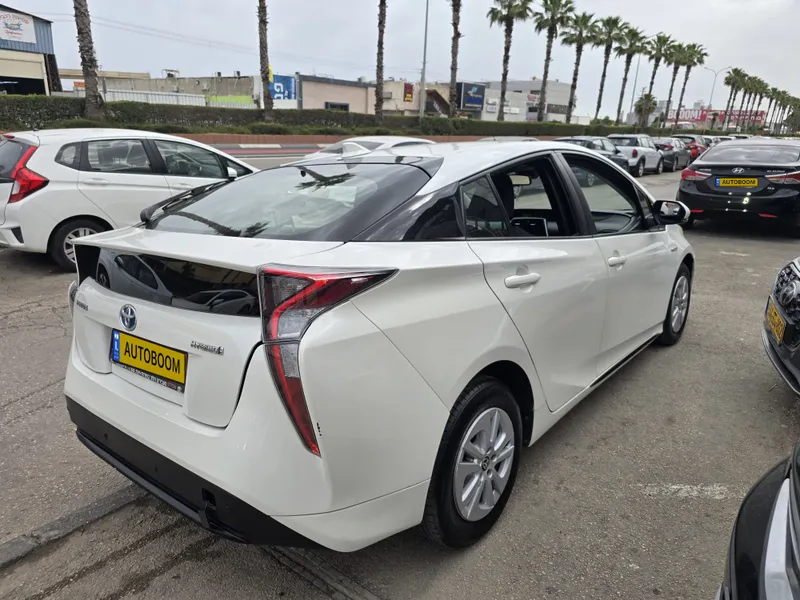 Toyota Prius 2nd hand, 2019, private