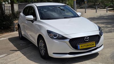 Mazda 2, 2023, фото