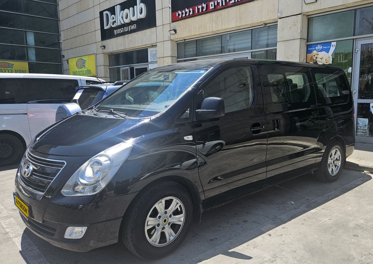 Hyundai i800 2ème main, 2018, main privée