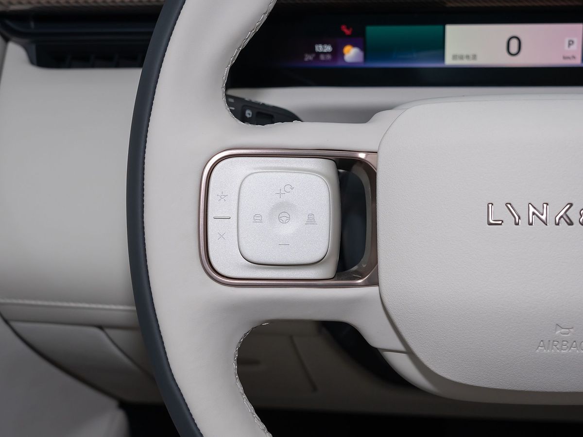 Lynk & Co 900 2025. Руль. Внедорожник 5 дв., 1 поколение
