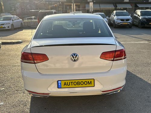 Volkswagen Passat 2ème main, 2016, main privée