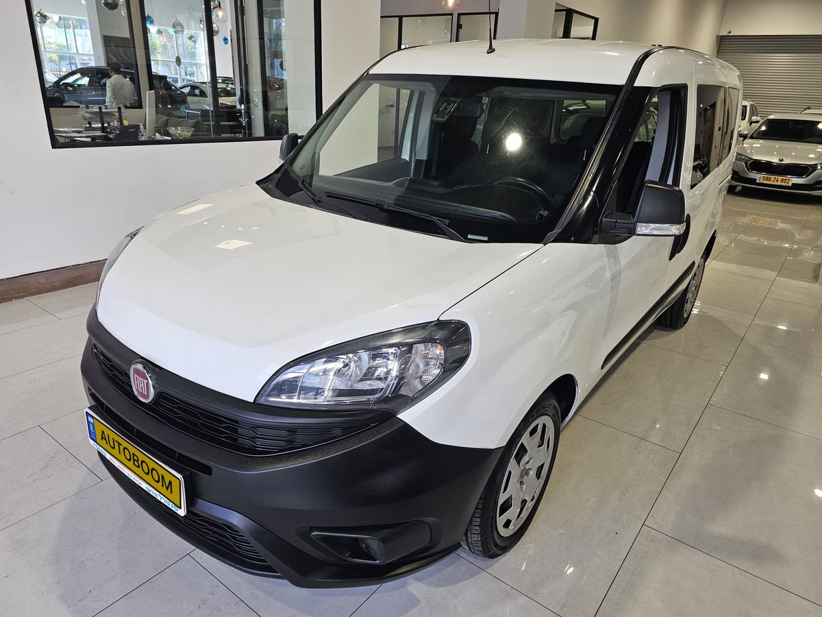 Fiat Doblo 2ème main, 2021