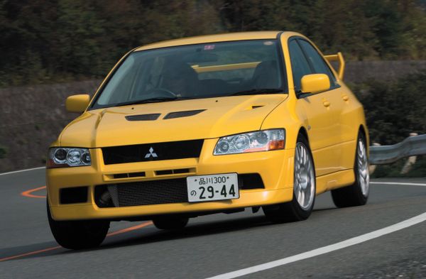 מיצובישי  לאנסר אוולושן 2001. מרכב, צורה. סדאן, 7 דור