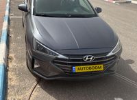 Hyundai Elantra 2nd hand, 2019, private
