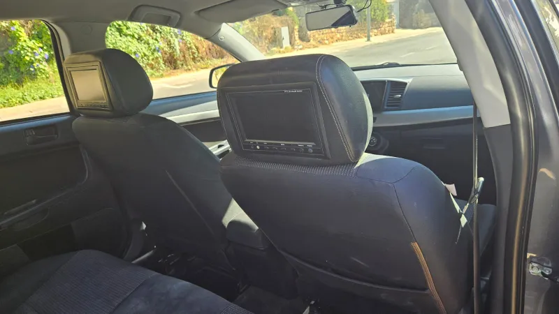 Mitsubishi Lancer с пробегом, 2009, частная рука