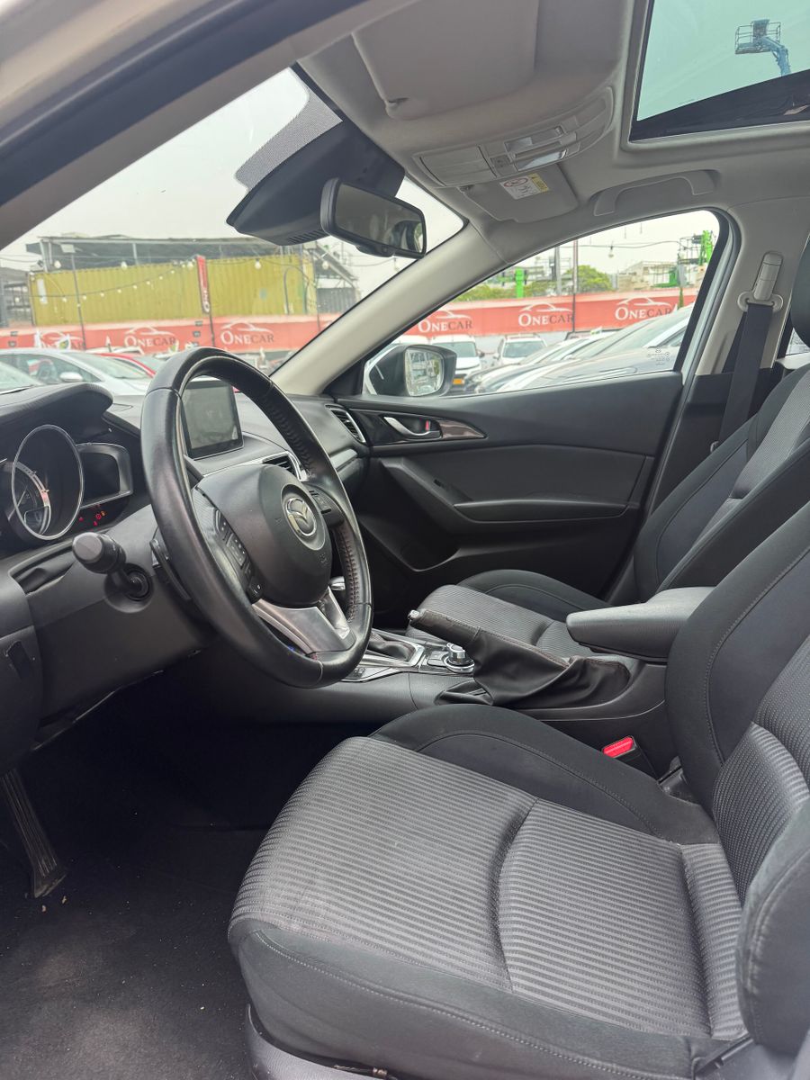 Mazda 3 2nd hand, 2014