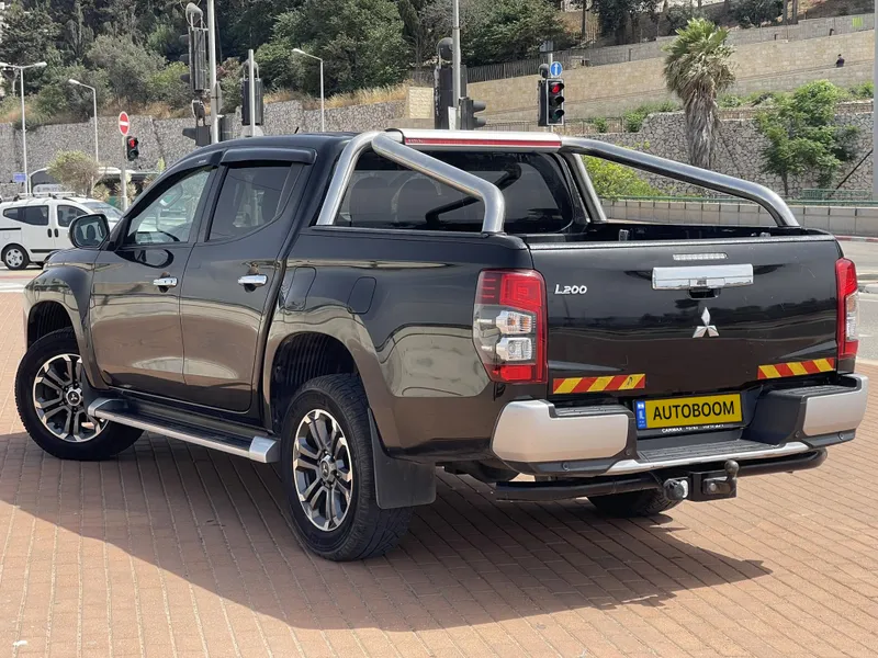 Mitsubishi L200 2ème main, 2022, main privée