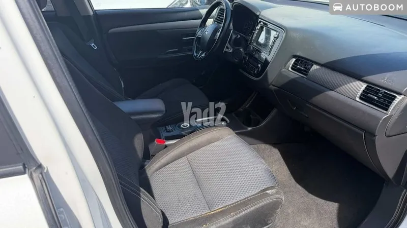 Mitsubishi Outlander 2nd hand, 2016