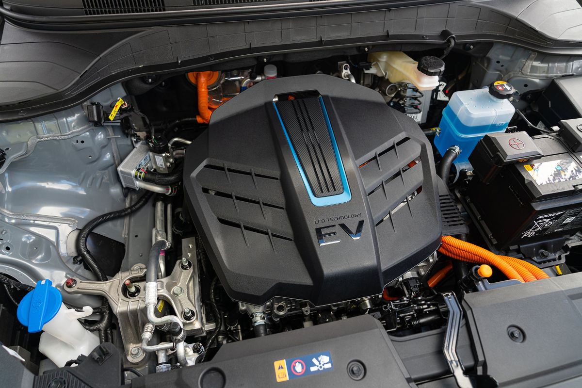 יונדאי קונה EV ‏2020. מנוע. רכב שטח 5 דלתות, 1 דור, שדרוג 1