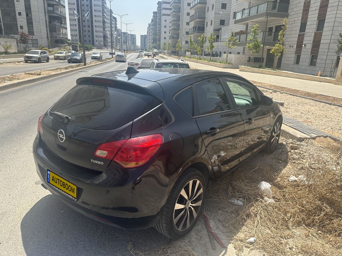 Opel Astra 2nd hand, 2012, private hand