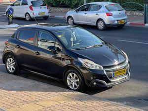 Peugeot 208, 2015, photo