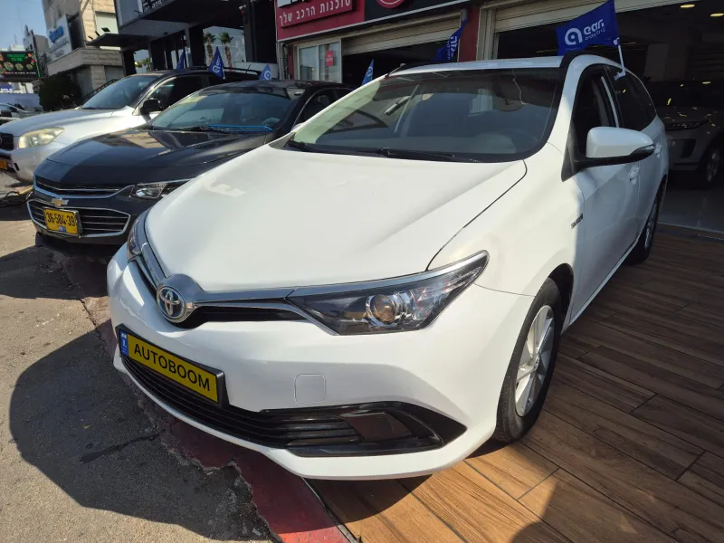 Toyota Auris 2ème main, 2017, main privée