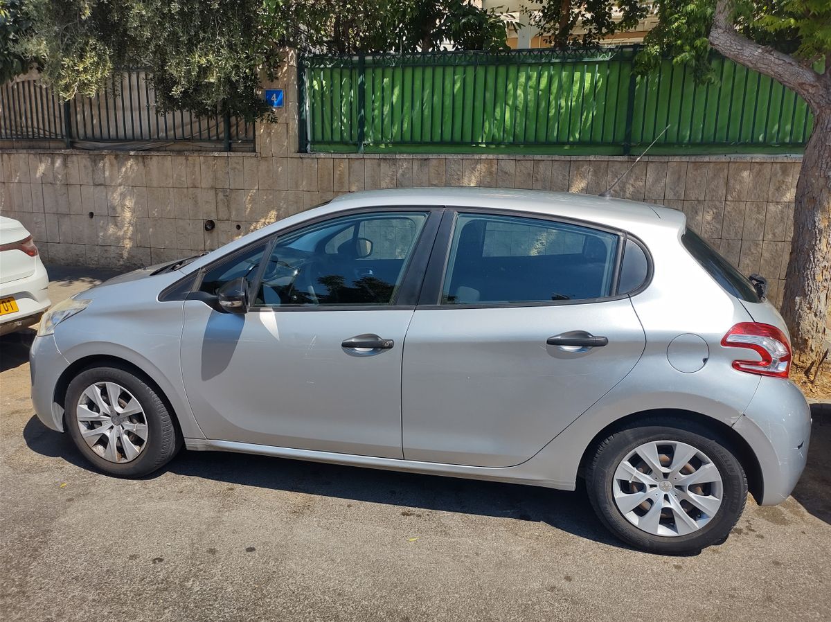 Peugeot 208 с пробегом, 2015, частная рука