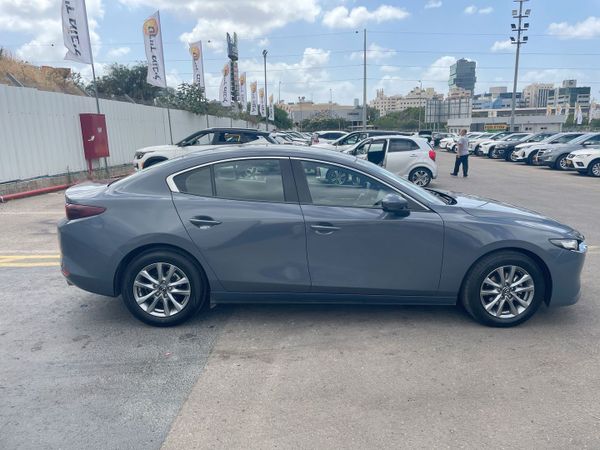 Mazda 3 с пробегом, 2023