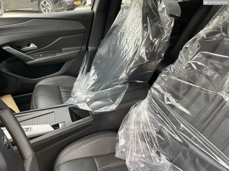 Peugeot 408 2nd hand, 2023, private