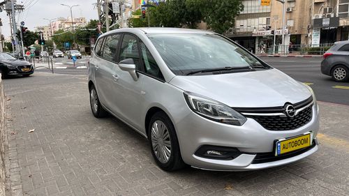 Opel Zafira, 2018, фото