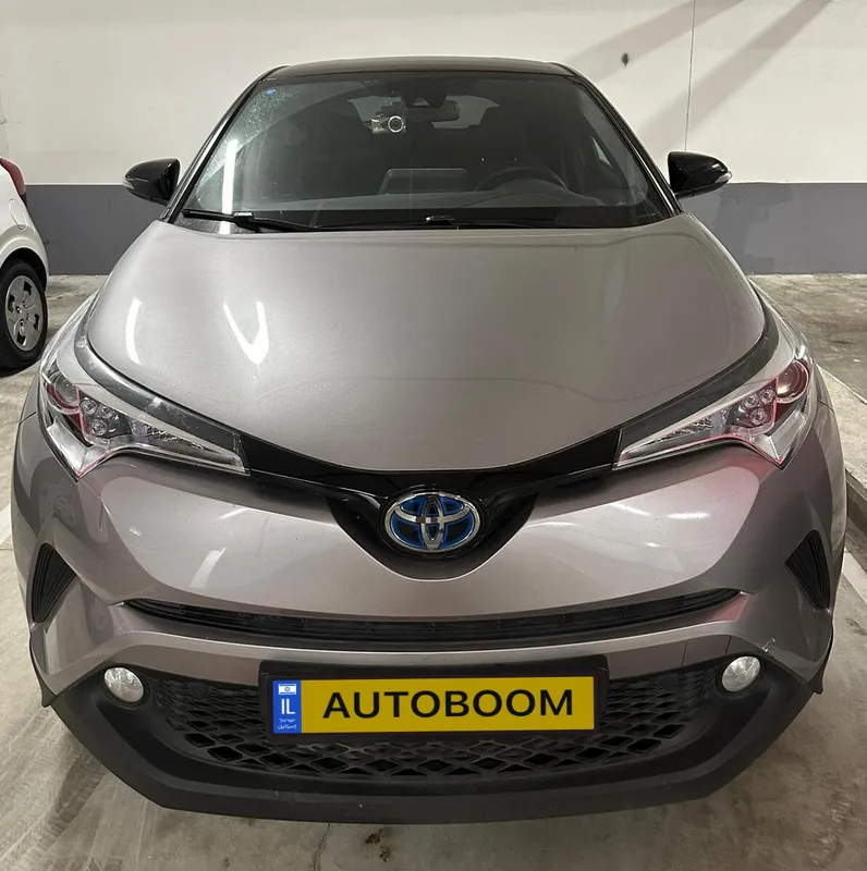 Toyota C-HR 2nd hand, 2018, private hand