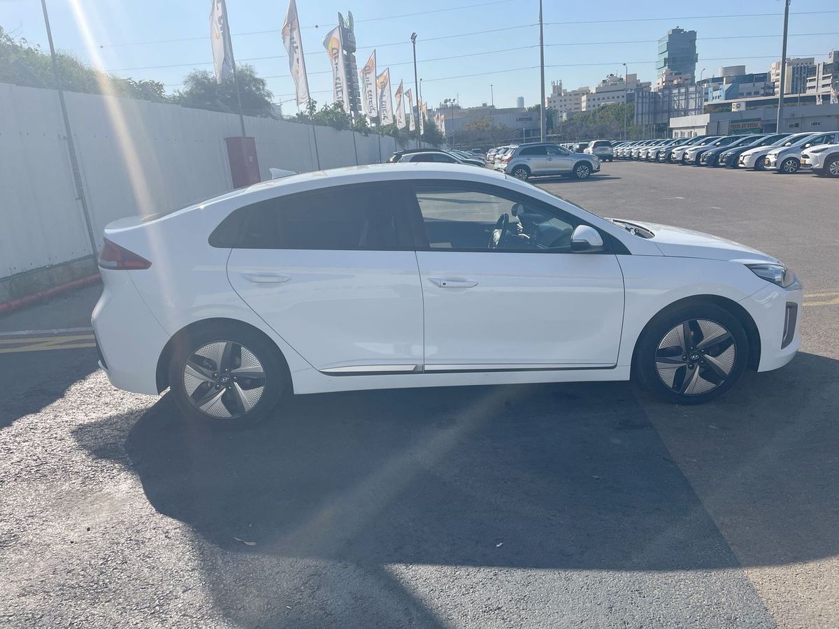 Hyundai IONIQ с пробегом, 2022