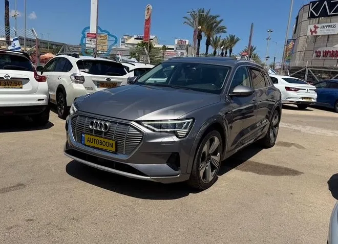 אאודי Q8 e-tron יד 2 רכב, 2019, פרטי